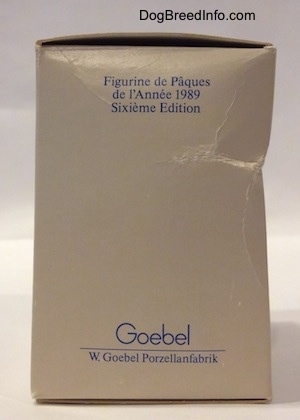The back of a box that has the words - Goebel W.Goebel Porzellanfabrik - on the bottom and at the top the words - Figurine de Paques de l'Annee 1989 Sixieme Edition.